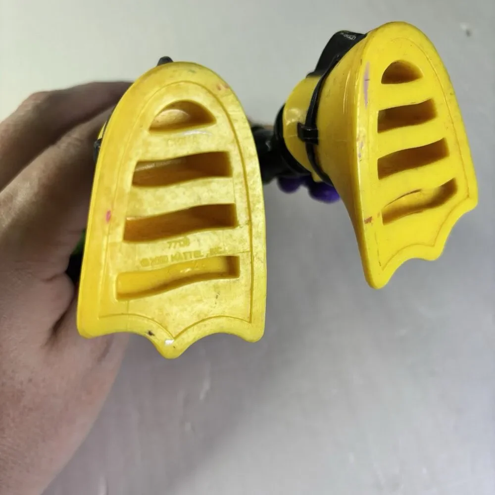 Fisher Price Mattel Rescue Heroes Gil Gripper Hydro Team 2000 Vintage Yellow